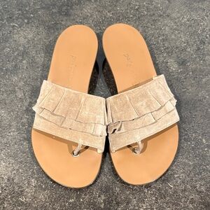 Paul Green Antelope Suede Ruffle Thong Sandals Tan Women’s Size 8.5 US, UK 6